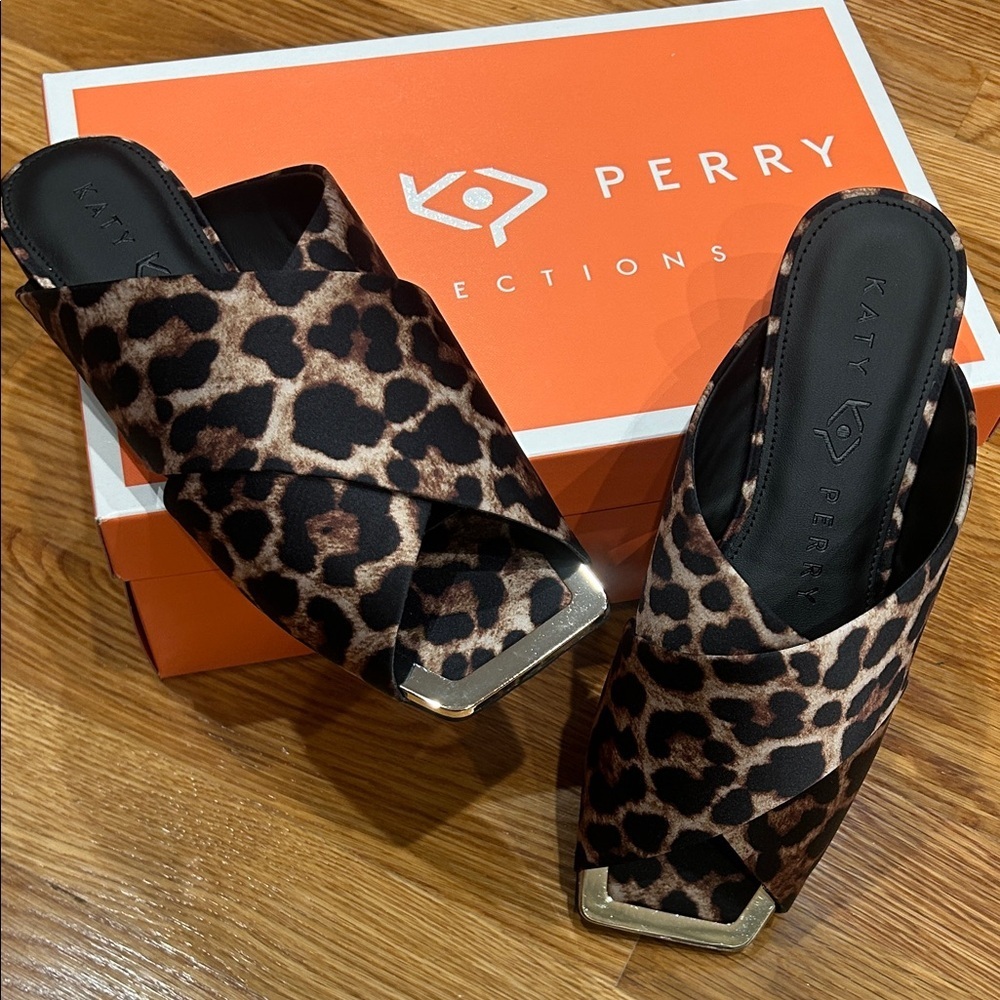Katy Perry Collections Leopard Print cross over check in slide Satin Sandals 8.5